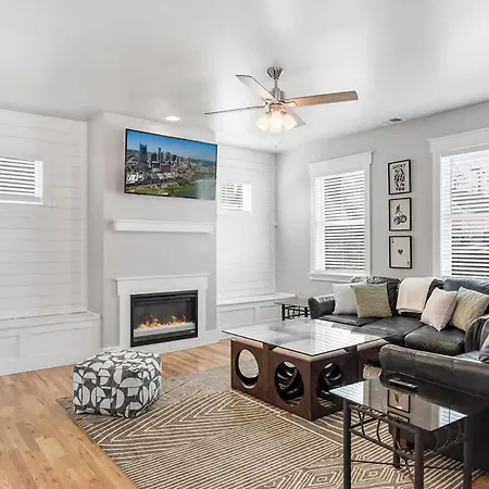 Villa Lucky Bachelor 5 Min To Broadway With Hot Tub